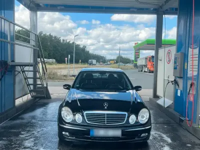 Gebraucht Mercedes E280 231 PS (169 kW) 2005 Schwarz Limousine
