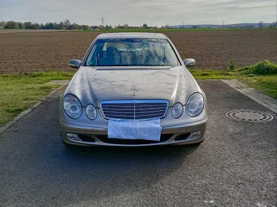 Gebraucht Mercedes E200 163 PS (119 kW) 2003 Silber Limousine
