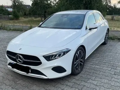 Gebraucht Mercedes A200 Advanced Plus 163 PS (119 kW) 2024 Weiß Limousine