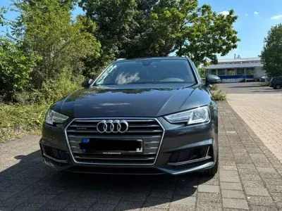 Gebraucht Audi A4 Sport 190 PS (139 kW) 2019 Grau Kombi