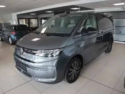 Gebraucht VW Multivan 150 PS (110 kW) 2023 Grau Van / Kleinbus