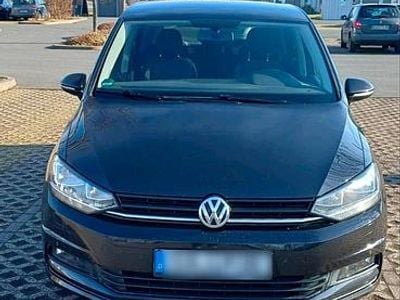 Schwarz Gebraucht 2019 VW Touran Van / Kleinbus | 12.500 €