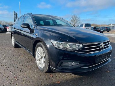 Gebraucht VW Passat 150 PS (110 kW) 2022 Schwarz Kombi