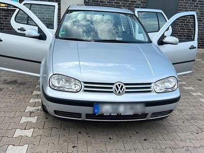 Silber Gebraucht 2001 VW Golf IV Kleinwagen | 2.200 € (Fairer Preis)
