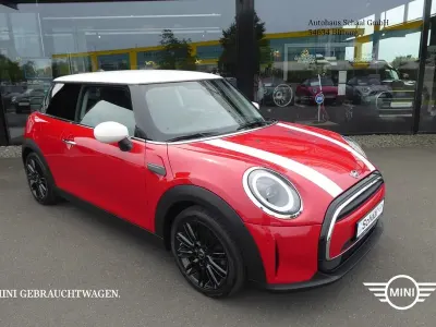 Gebraucht Mini Cooper Hatch 136 PS (100 kW) 2023 Rot Kleinwagen