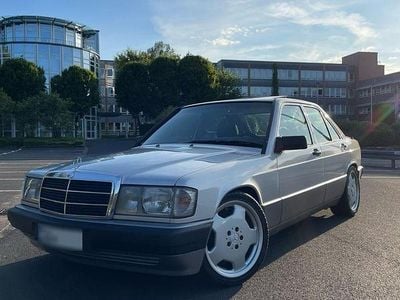Usata Mercedes 190 109 CV (80 kW) 1992 Argento Berlina