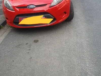 Gebraucht Ford Fiesta Style 60 PS (44 kW) 2009 Rot Limousine