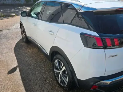 Gebraucht Peugeot 3008 Allure 130 PS (95 kW) 2019 Weiß SUV