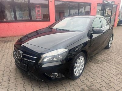 Usata Mercedes A180 122 CV (89 kW) 2012 Nero Berlina