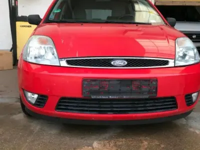 Gebraucht Ford Fiesta 80 PS (58 kW) 2004 Rot Kleinwagen