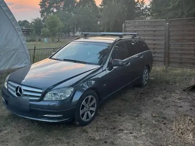 Gebraucht Mercedes C250 205 PS (150 kW) 2010 Grau Kombi