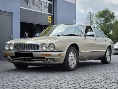 Gebraucht Jaguar XJ6 Sovereign 241 PS (177 kW) 1995 Silber Limousine