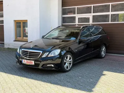 Gebraucht Mercedes E220 170 PS (125 kW) 2011 Schwarz Kombi