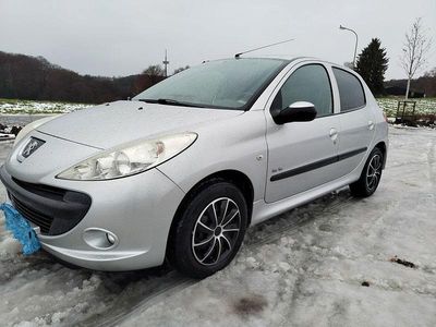 Gebraucht Peugeot 206+ 73 PS (53 kW) 2012 Grau Kleinwagen
