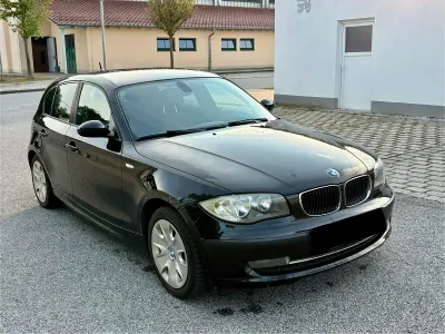 Gebraucht BMW 118 143 PS (105 kW) 2008 Schwarz Kleinwagen