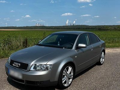 Grau Gebraucht 2001 Audi A4 Limousine | 3.000 € (Teuer)