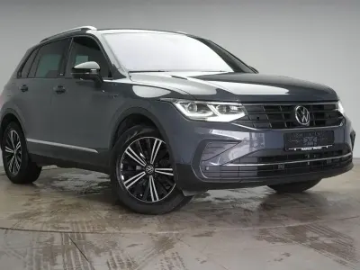 Gebraucht VW Tiguan United 150 PS (110 kW) 2021 Grau SUV