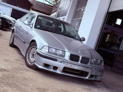 Gebraucht BMW 323 M Sport 170 PS (125 kW) 1998 Silber Coupé