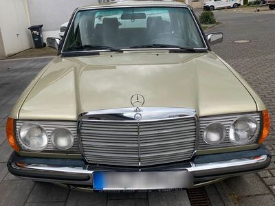 Mercedes 230