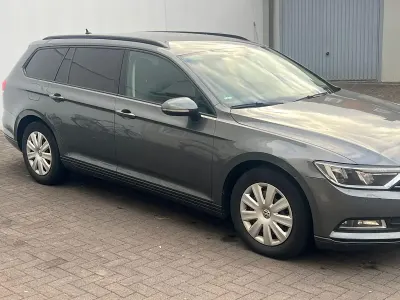Gebraucht VW Passat 120 PS (88 kW) 2016 Grün Kombi