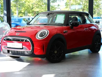 Gebraucht Mini Cooper SE Classic 135 kW (184 PS) 2022 Rot Kleinwagen