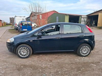 Gebraucht Fiat Punto 58 PS (42 kW) 2009 Blau Kleinwagen