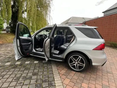 Gebraucht Mercedes GLE350 AMG line 258 PS (189 kW) 2015 Silber SUV