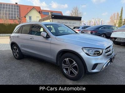 Gebraucht Mercedes GLC220 Advanced 194 PS (142 kW) 2022 Hightechsilbermet. SUV