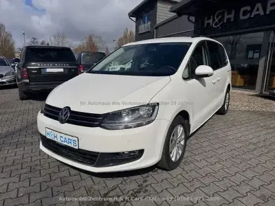 Gebraucht VW Sharan Comfortline 177 PS (130 kW) 2013 Weiß Van / Kleinbus