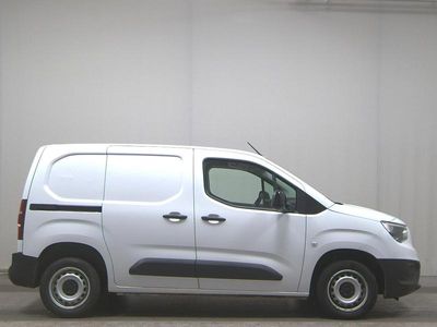 Gebraucht Opel Combo 102 PS (75 kW) 2023 Weiß Limousine