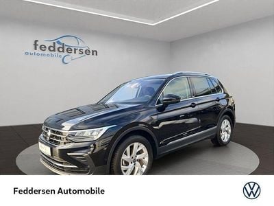 Deep black perleffekt (metallic) Gebraucht 2023 VW Tiguan Move SUV | 26.879 € (Fairer Preis)