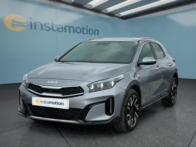 Neu Kia XCeed 150 PS (110 kW) 2026 Silber SUV