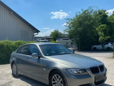 Gebraucht BMW 318 143 PS (105 kW) 2007 Silber Limousine