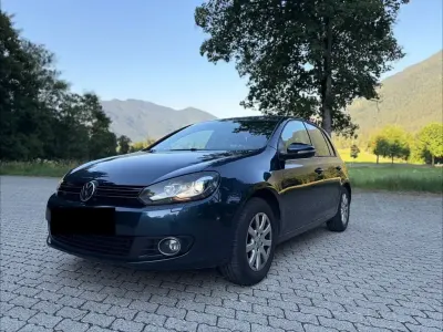 Gebraucht VW Golf VI Comfortline 105 PS (77 kW) 2010 Blau Kleinwagen