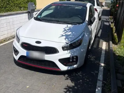 Gebraucht Kia Ceed GT GT 204 PS (150 kW) 2014 Weiß Limousine