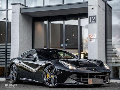 Schwarz Gebraucht 2013 Ferrari F12 Coupé | 174.950 € (Etwas zu teuer)