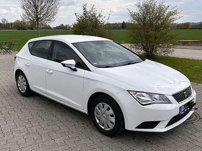 Second-hand Seat Leon Reference 105 CP (77 kW) 2013 Alb Berlinǎ