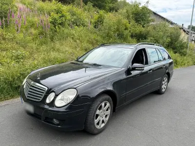 Gebraucht Mercedes E220 170 PS (125 kW) 2007 Schwarz Kombi