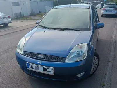 Gebraucht Ford Fiesta 80 PS (58 kW) 2005 Blau Kleinwagen