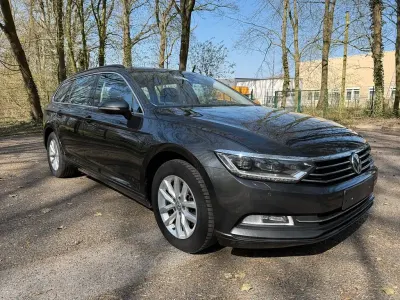 Gebraucht VW Passat Comfortline 150 PS (110 kW) 2017 Grau Kombi