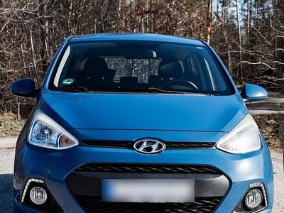 Gebraucht Hyundai i10 69 PS (50 kW) 2014 Blau Kleinwagen