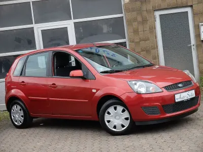Gebraucht Ford Fiesta Style 69 PS (50 kW) 2007 Tango/dynamic red Kleinwagen