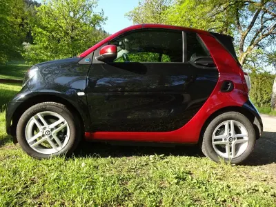 Usata Smart ForTwo Electric Drive 60 kW (82 CV) 2022 Nero Cabrio
