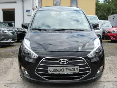 Gebraucht Hyundai ix20 Space Plus 125 PS (91 kW) 2017 Schwarz Kleinwagen
