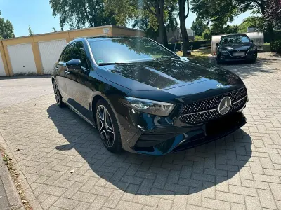 Używany Mercedes A220 AMG line 190 KM (139 kW) 2023 Czarny Sedan/Limuzyna