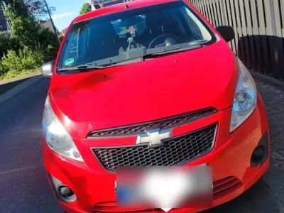 Gebraucht Chevrolet Spark 60 PS (44 kW) 2011 Rot Kleinwagen