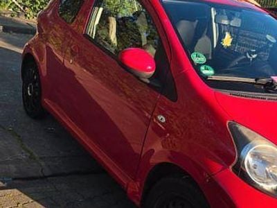 Usata Toyota Aygo Cool 68 CV (50 kW) 2010 Rosso Utilitaria
