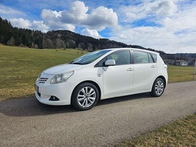 Gebraucht Toyota Verso Life 150 PS (110 kW) 2009 Weiß Van / Kleinbus