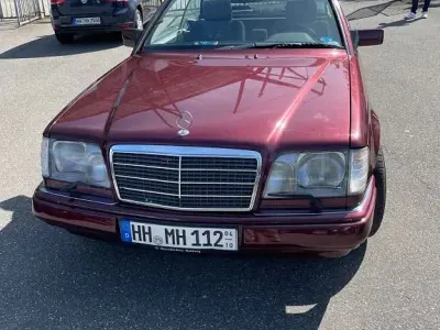 Gebraucht Mercedes E200 136 PS (100 kW) 1996 Rot Cabrio