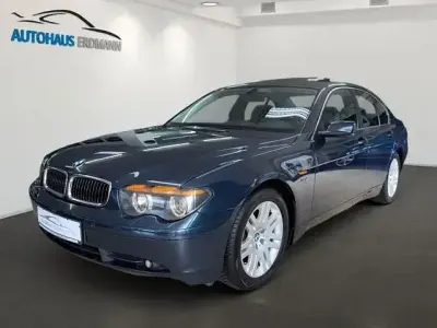 Second-hand BMW 735 272 CP (200 kW) 2002 Albastru Berlinǎ